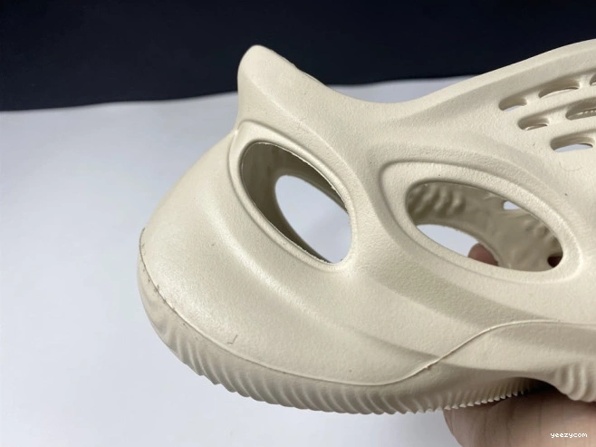 Adidas RNNR FY4567 Sand Foam Yeezy 0825